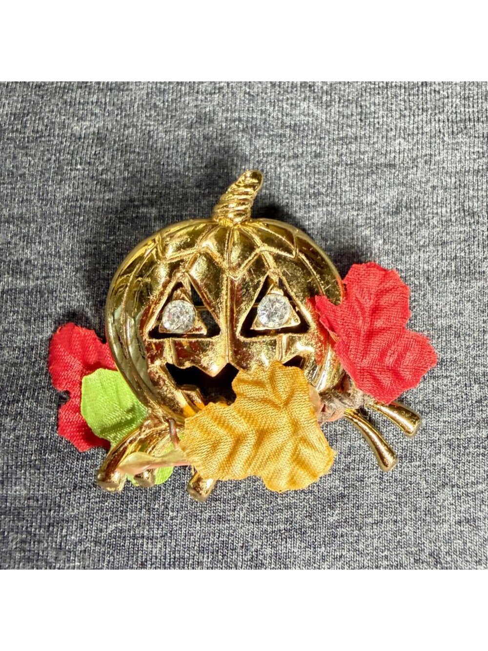 Brooch Avon Gold Tone Clear Rhinestone Pumpkin Fall Leaves Halloween